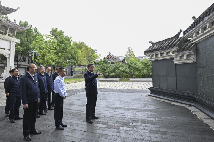 习近平在安徽考察时强调 发挥多重国家发展战略叠加优势 奋力谱写中国式现代化安…