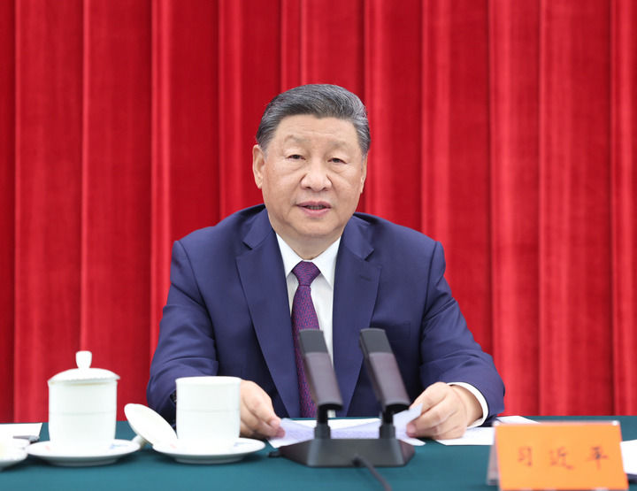 中共中央举行纪念邓小平同志诞辰120周年座谈会 习近平发表重要讲话