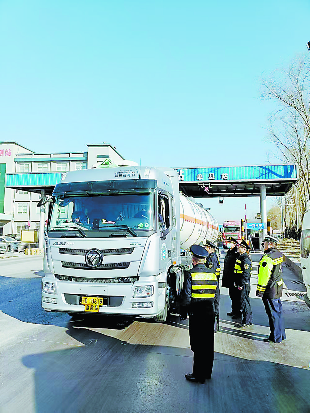 优化站场服务，避免车辆长时间排队拥堵