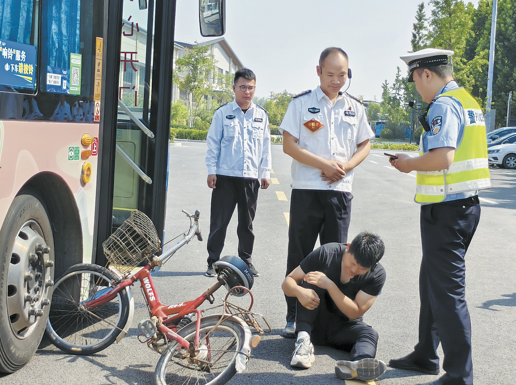 以练代训 提高公共交通应急处置能力