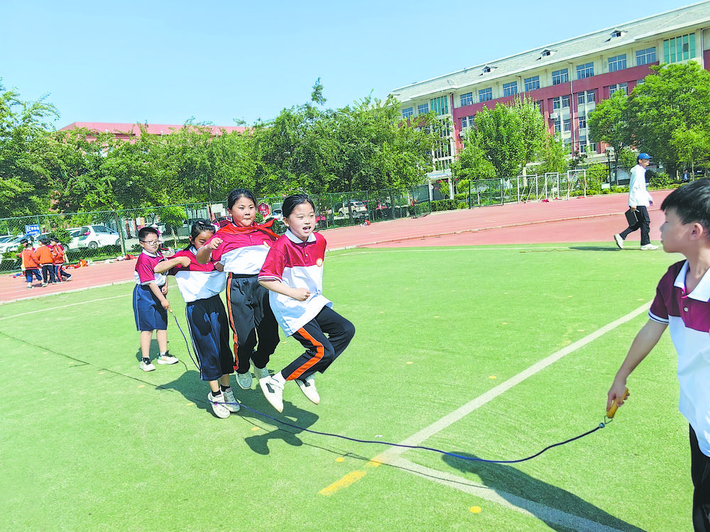 让学生走出教室拥抱阳光