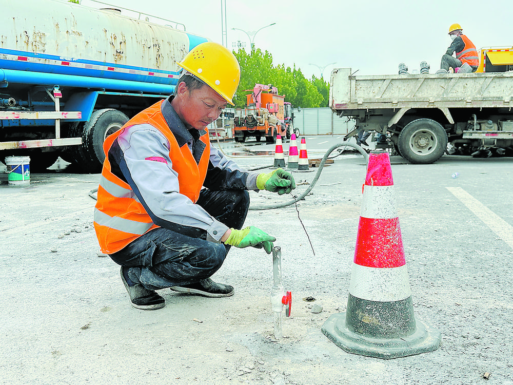 市区9条道路灌浆治理“病害”