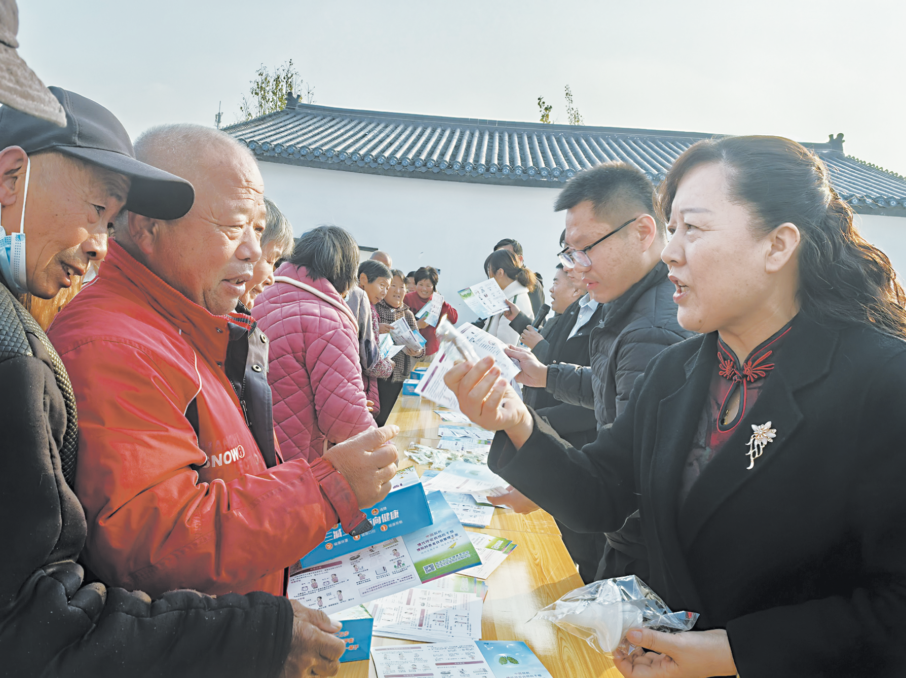 市疾控中心开展“世界慢阻肺日”宣教活动