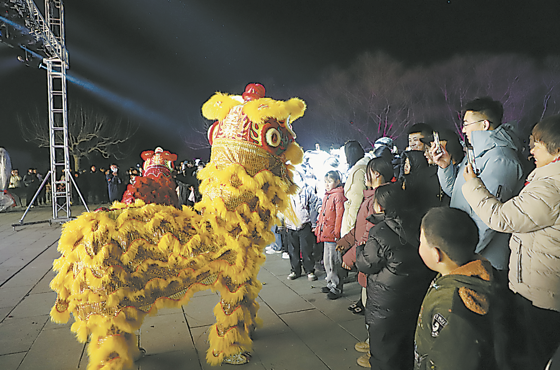 鄄城孙膑旅游城里年味十足