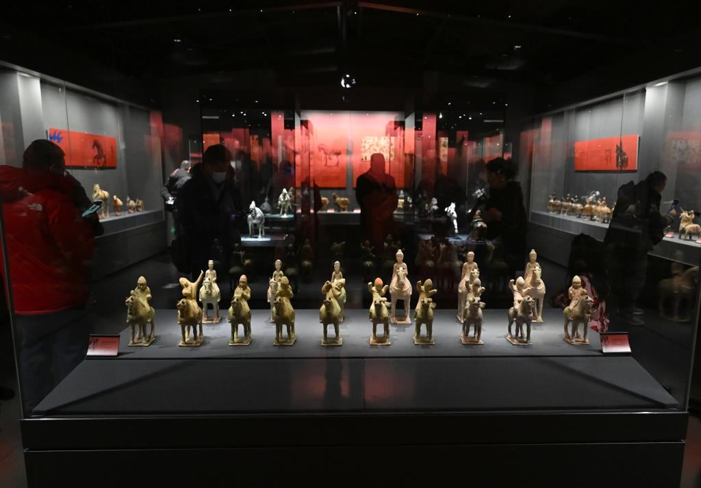 文旅新探丨郑州的马年“骐”遇_新闻频道