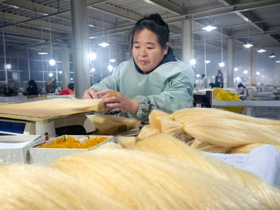 假发企业赶制海外订单