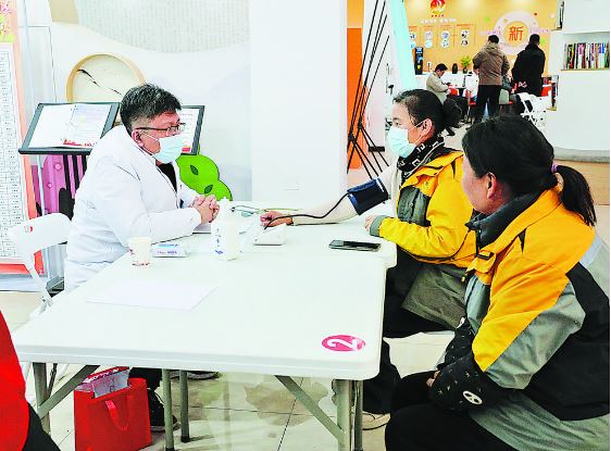 关怀送到心坎上