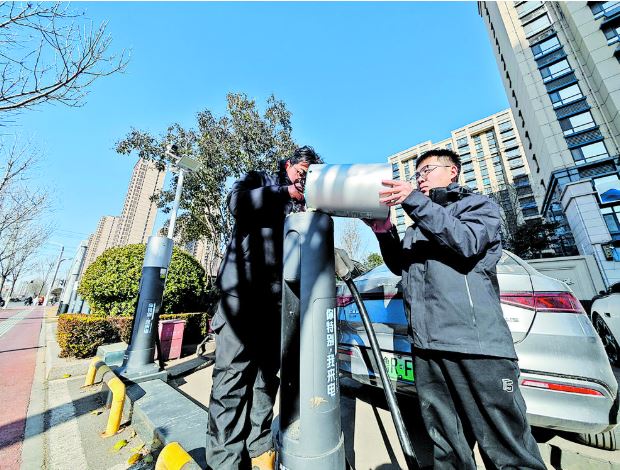 检修充电设施 保障绿色出行
