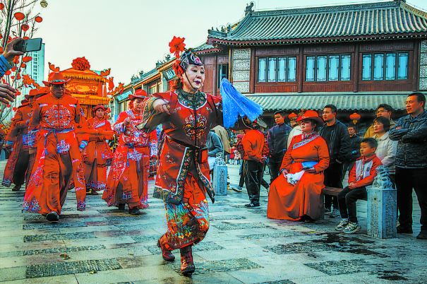 欢天喜地闹新春