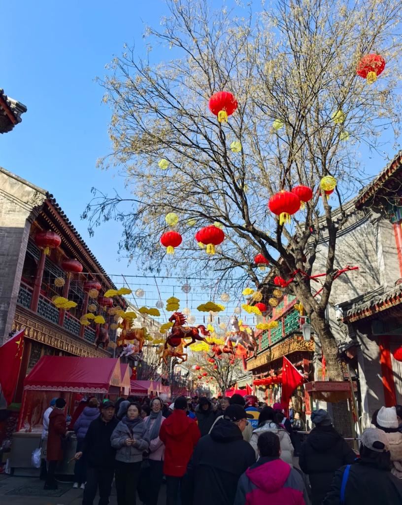 新春走基层丨老庙会新玩法，非遗如何圈粉年轻人？_新闻频道
