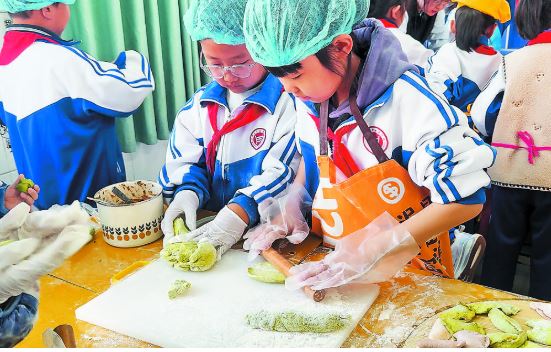 童心向劳动 巧手伴成长