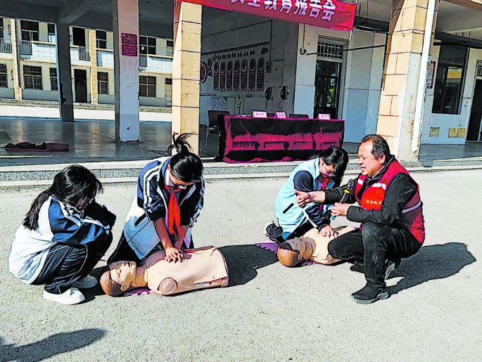 防溺水宣传进校园