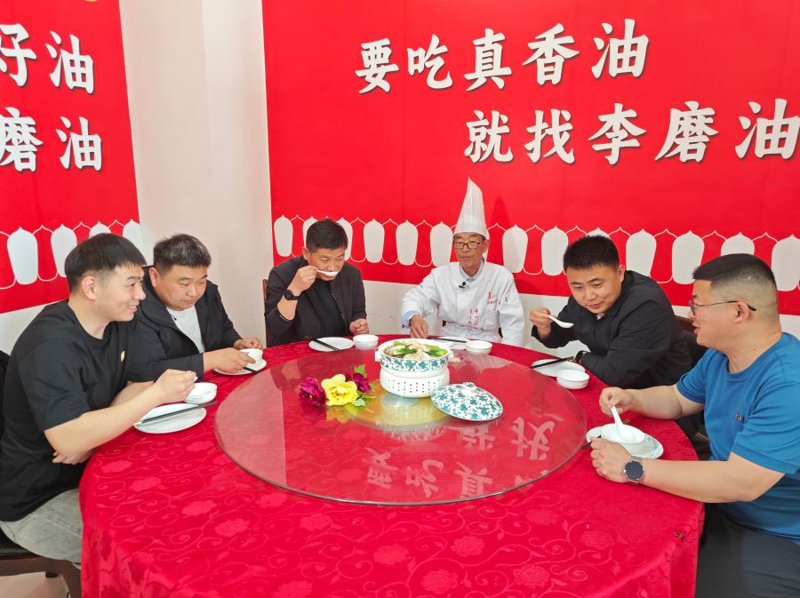 “什锦牡丹”香满城
